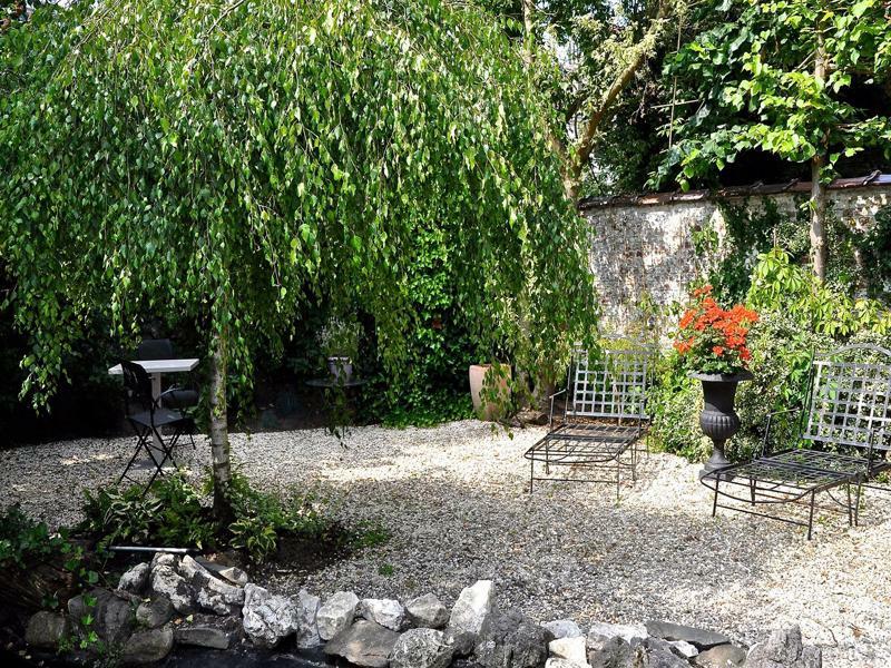 B&B Un Jardin En Ville Saint-Gilles Екстериор снимка